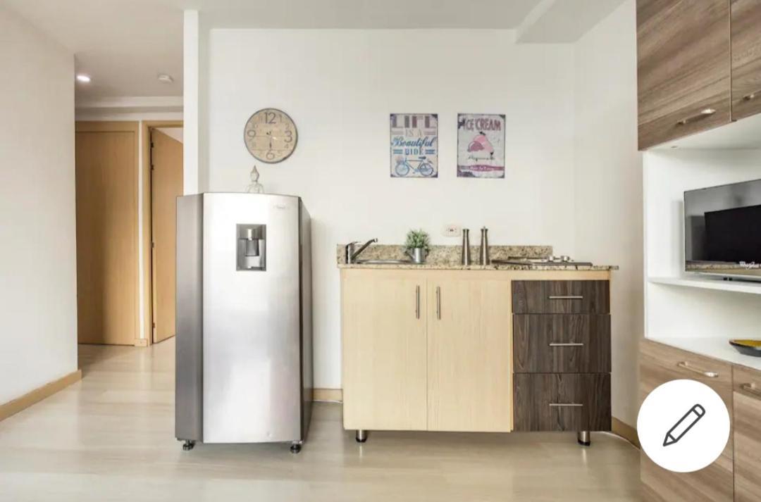 Beautiful & Comfortable Apartment In Laureles Medellín Exterior foto